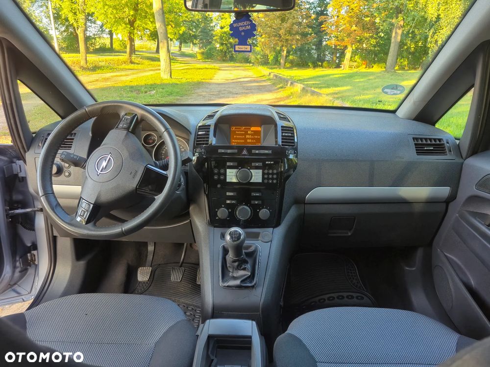 Opel Zafira - 11