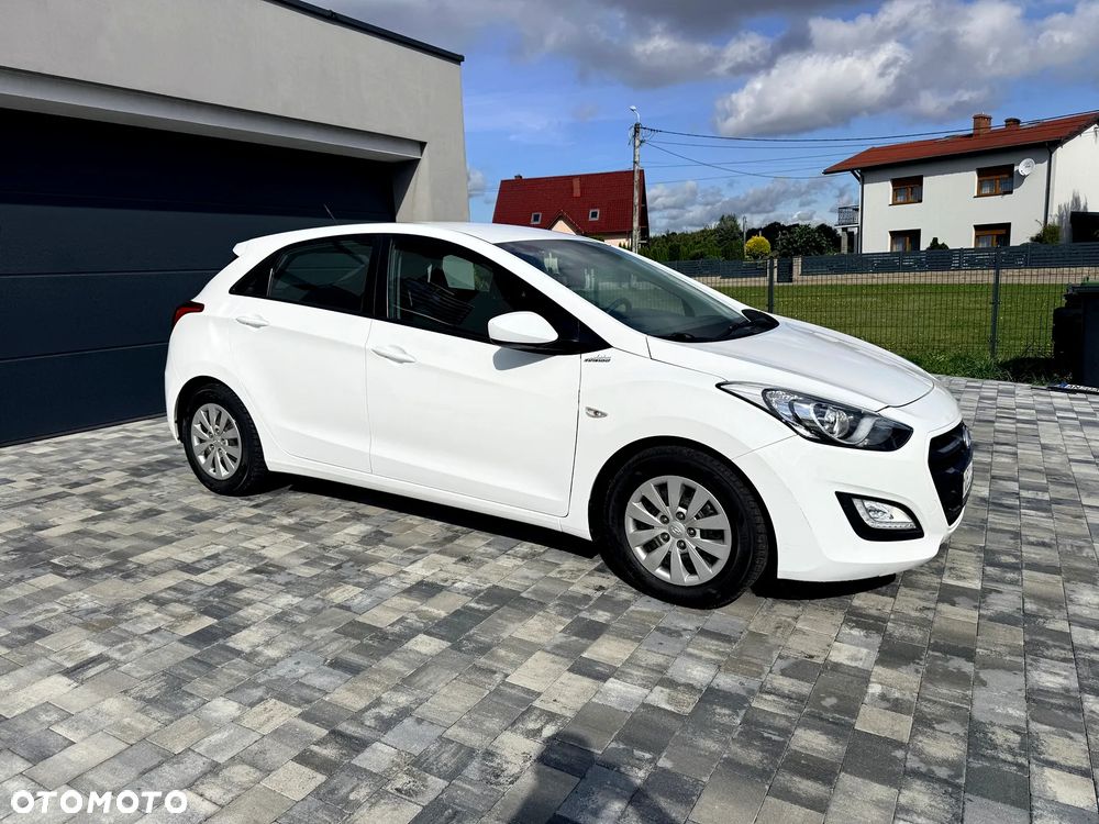 Hyundai i30 1.4 Family - 16