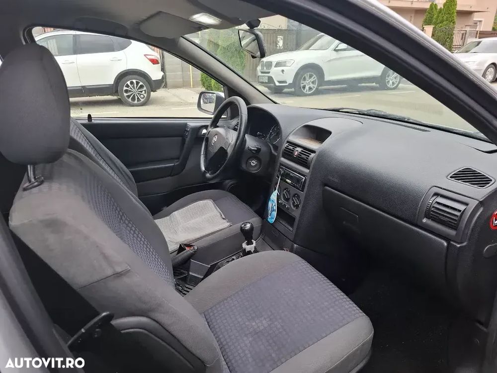 Opel Astra 1.6 Njoy - 4