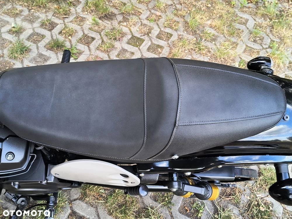 Yamaha XVS - 33