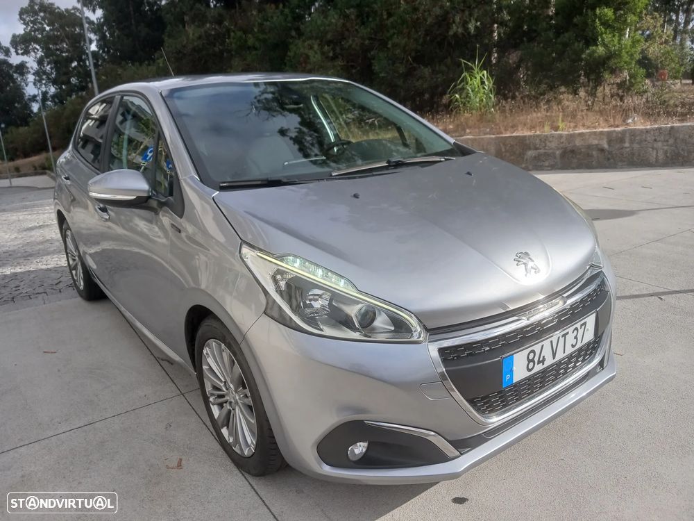 Peugeot 208 1.5 BlueHDi Signature - 25