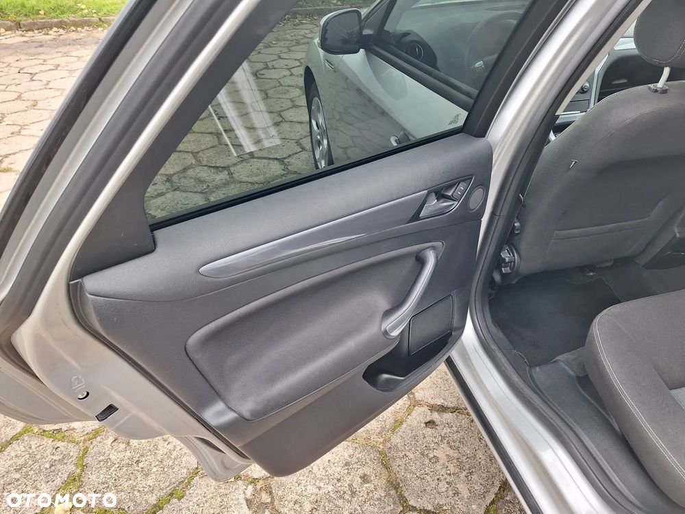 Ford Mondeo 2.0 TDCi Ambiente - 22