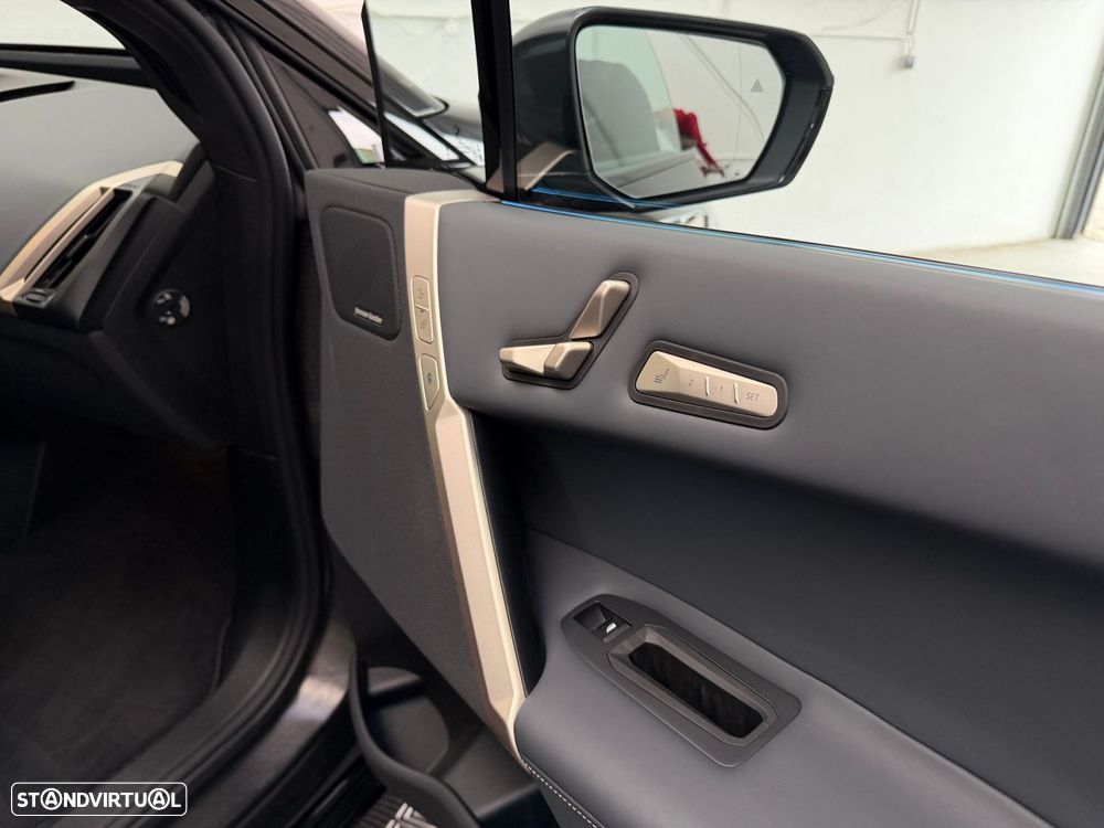 BMW iX xDrive 50 Pack Desportivo - 12