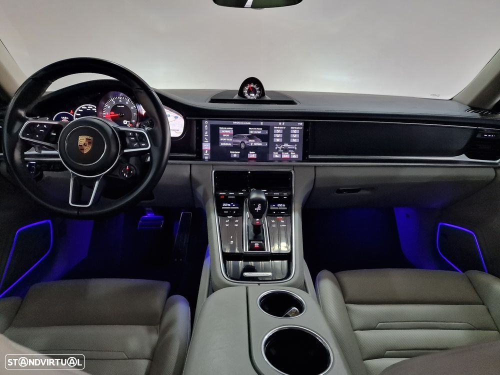 Porsche Panamera Sport Turismo 4S - 11
