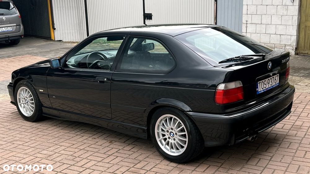 BMW Seria 3 323i - 13
