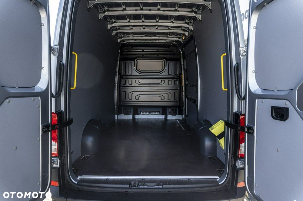 Volkswagen Crafter - 11