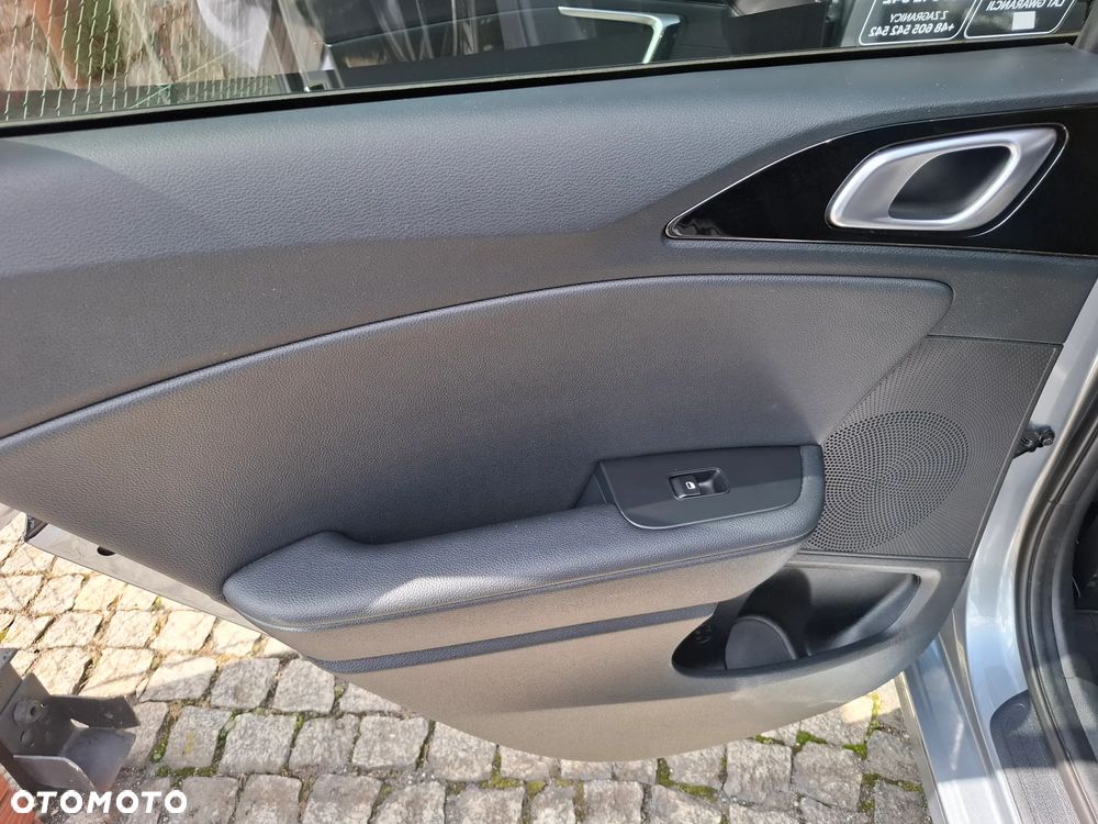 Kia Ceed 1.5 T-GDI Business Line Plus - 35