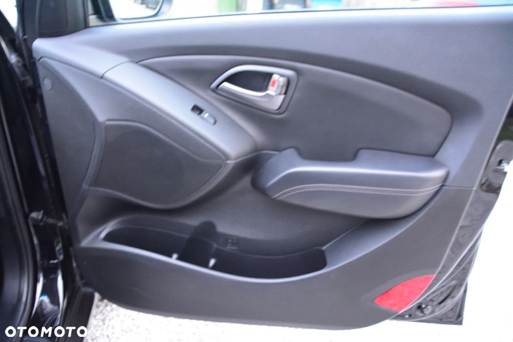 Hyundai ix35 1.6 2WD blue Trend - 25