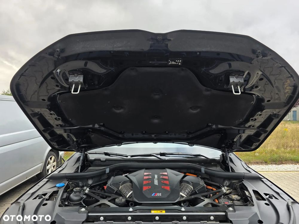 BMW XM PHEV sport - 13