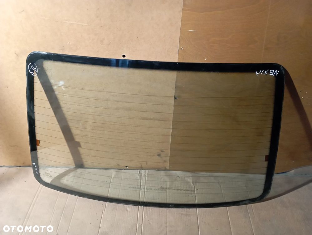 Szyba tylna Daewoo Nexia - 1