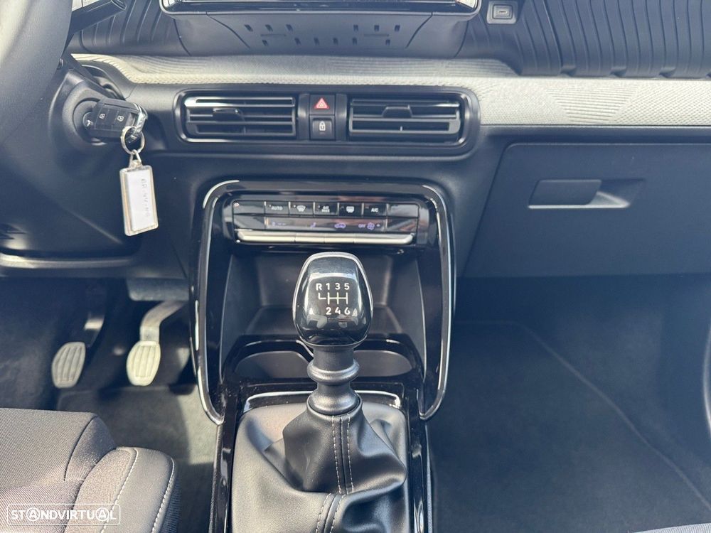 Citroën C3 1.2 PureTech Max — fotografia 11