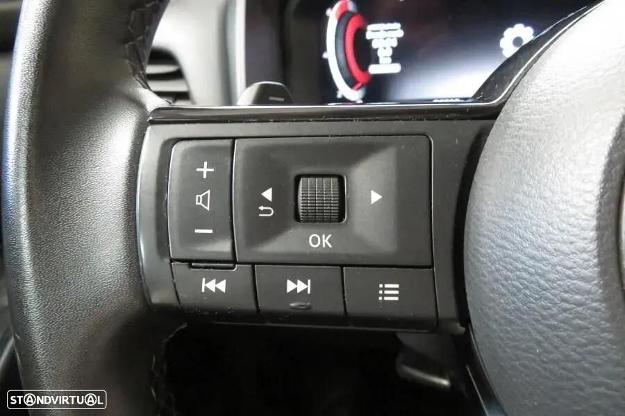 Nissan Qashqai 1.3 DIG-T N-Connecta LED Xtronic — fotografia 2