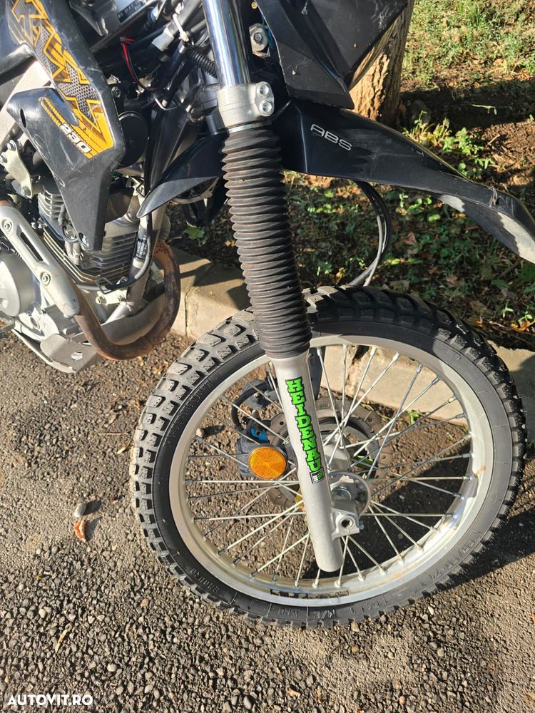 Kawasaki KLX 230R S - 6