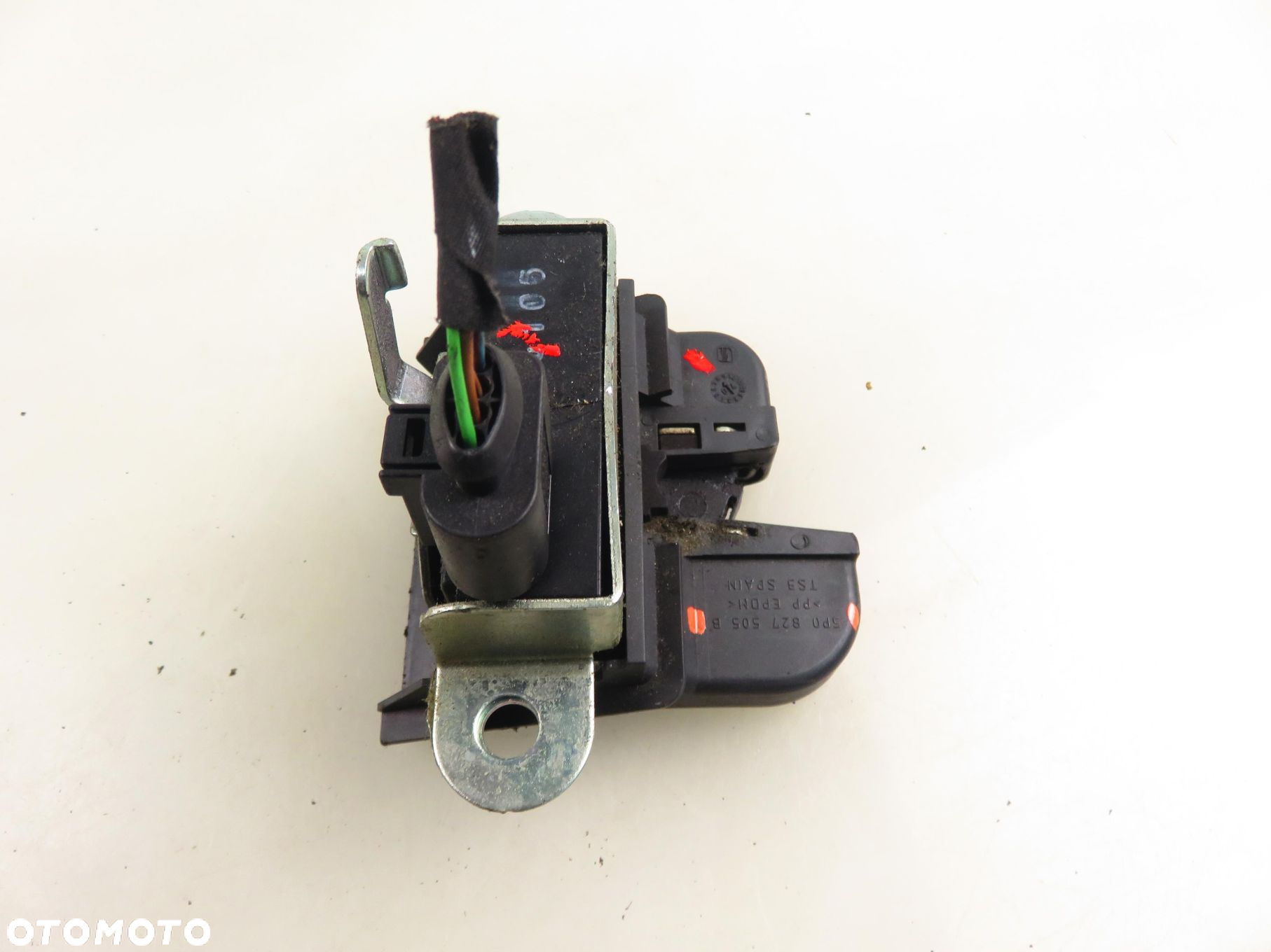 ZAMEK KLAPY SEAT ALTEA (5P1) 5P0827505B - 9