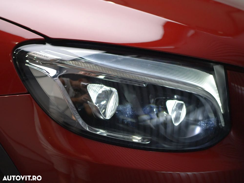 Mercedes-Benz GLC 250 4MATIC 9G-TRONIC AMG Line - 36