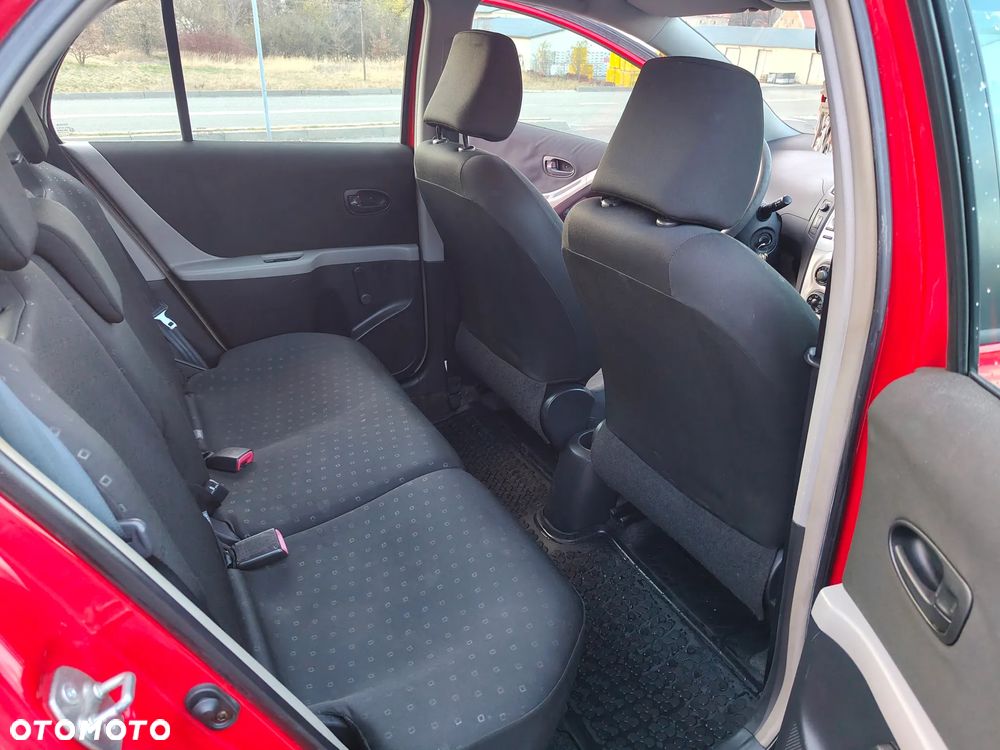 Toyota Yaris 1.0 Terra - 8