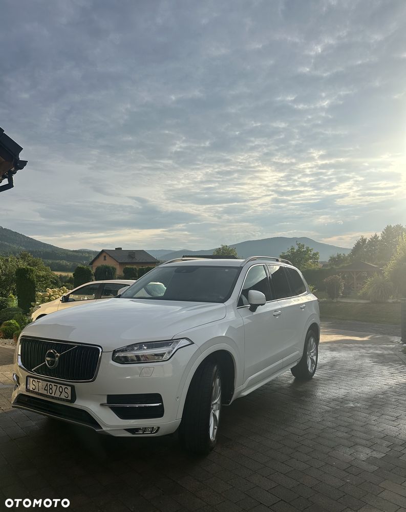 Volvo XC 90 D5 SCR AWD Momentum - 1