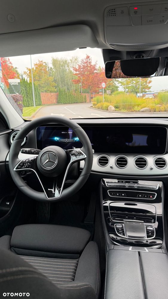 Mercedes-Benz Klasa E 220 d Avantgarde - 16