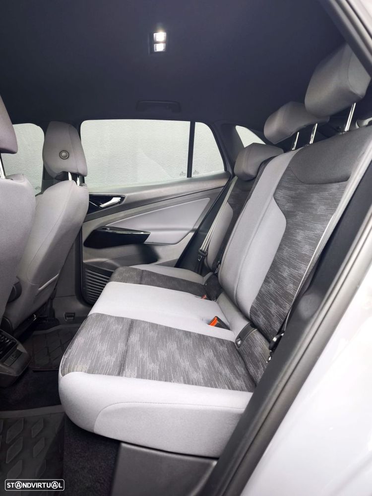 VW ID.4 Pure - 13
