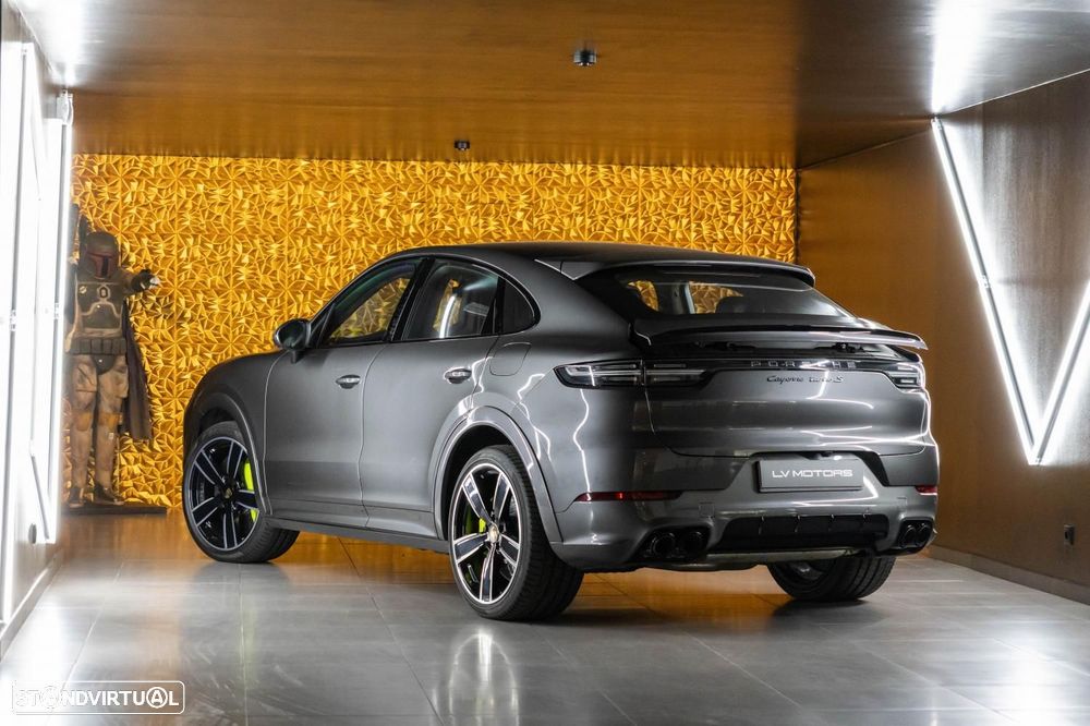 Porsche Cayenne Coupé Turbo S E-Hybrid - 18