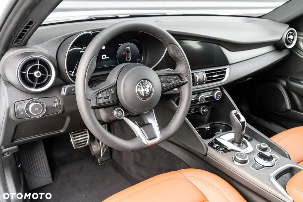 Alfa Romeo Giulia 2.0 Turbo TI Q4 - 30