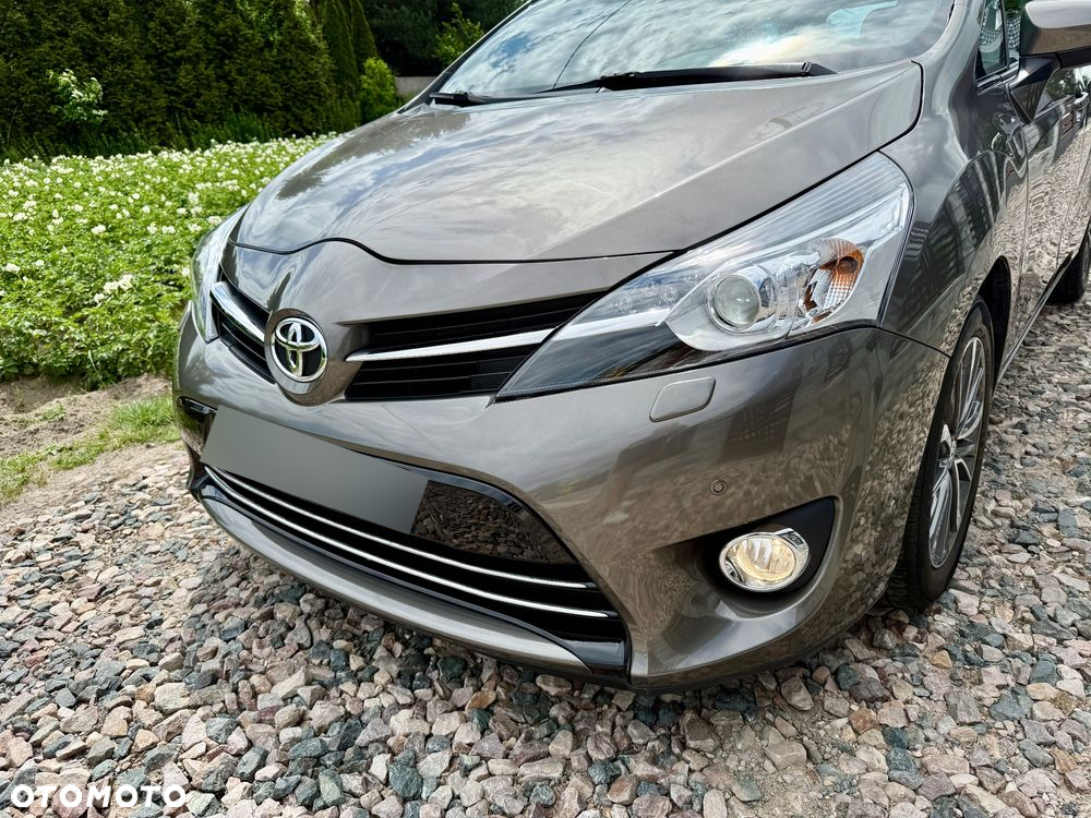 Toyota Verso 1.8 Prestige MS EU6 - 5