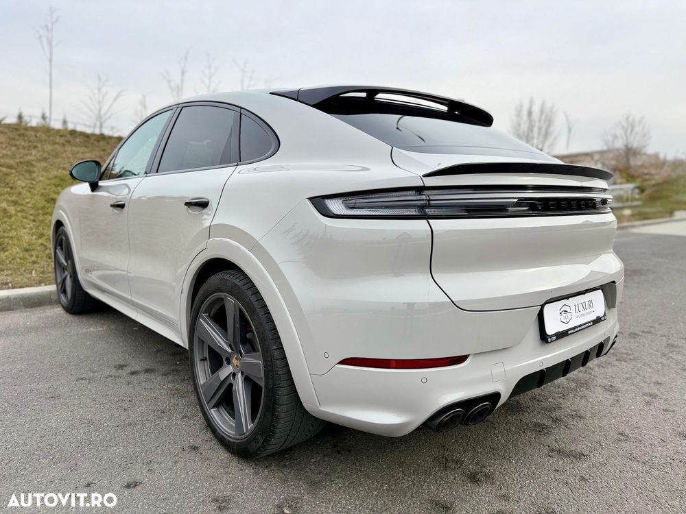 Porsche Cayenne Coupe GTS Tiptronic S - 5