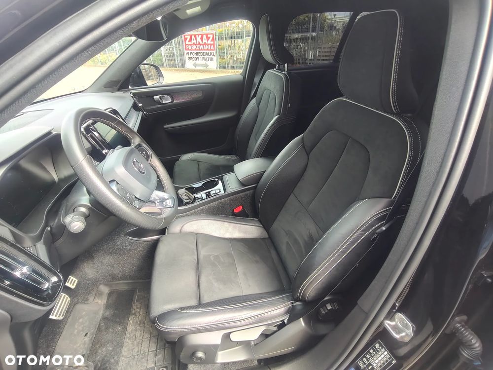 Volvo XC 40 T3 R-Design - 30
