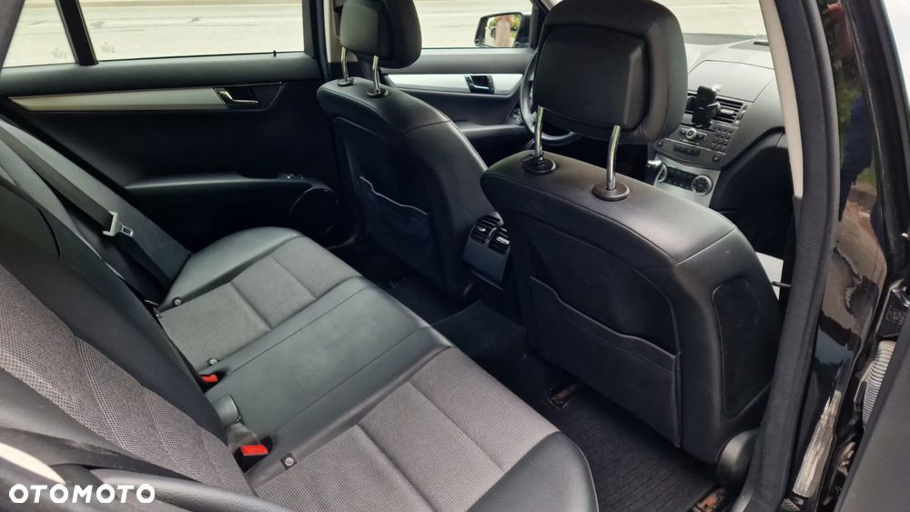 Mercedes-Benz Klasa C 220 CDI DPF BlueEFFICIENCY - 13
