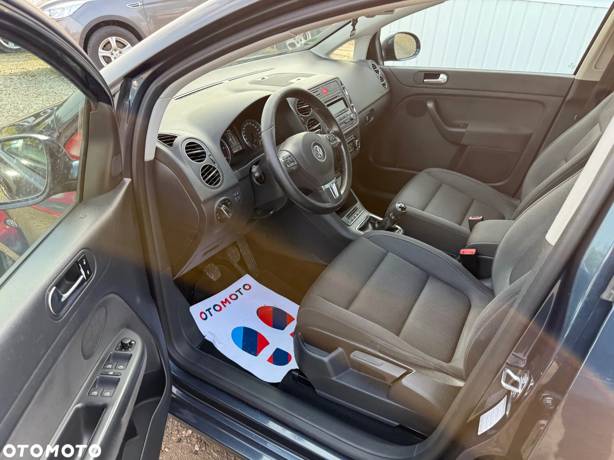 Volkswagen Golf Plus 1.6 TDI BlueMot Comfortline - 13