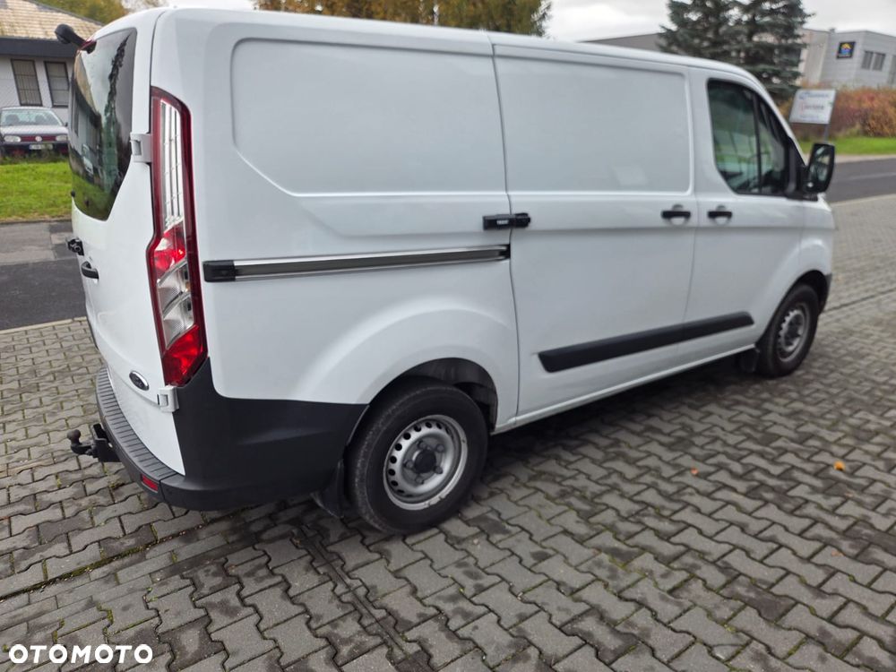 Ford TRANSIT CUSTOM - 6