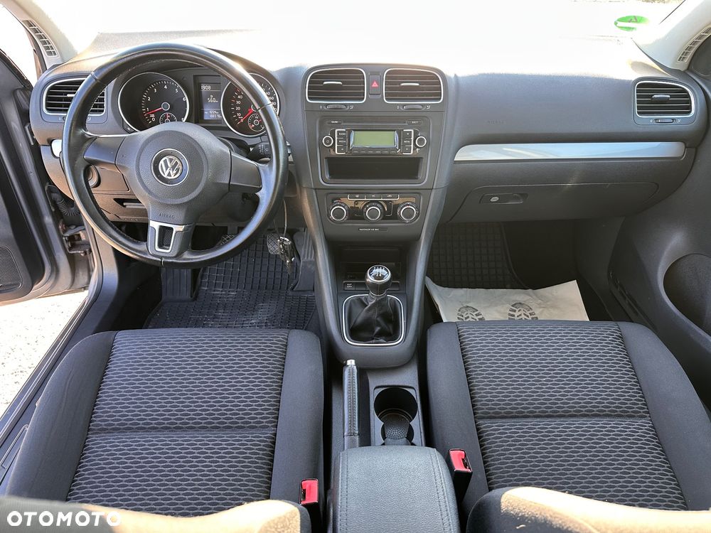 Volkswagen Golf - 11