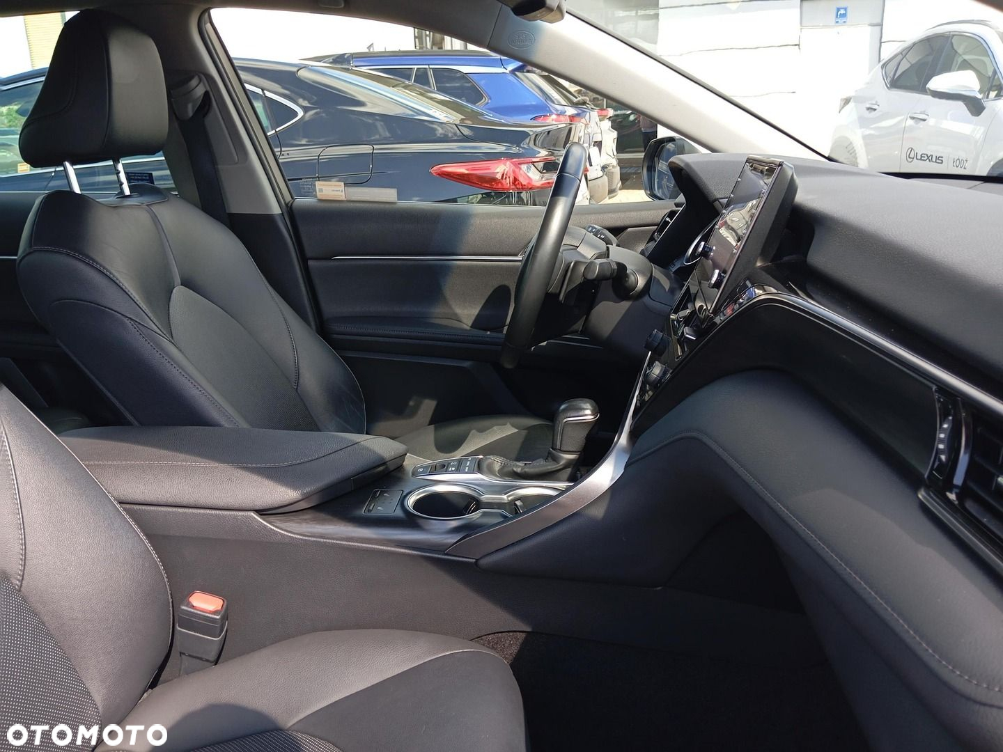 Toyota Camry 2.5 Hybrid Executive CVT - 13