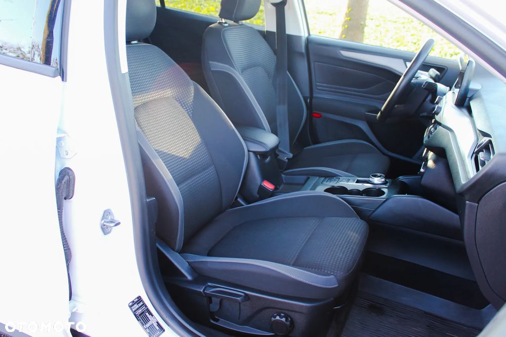 Ford Focus 1.5 EcoBlue Start-Stopp-System COOL&CONNECT - 22