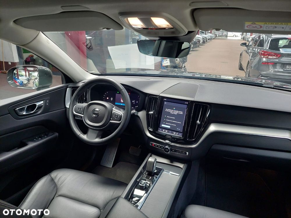 Volvo XC 60 B4 D AWD Momentum - 19