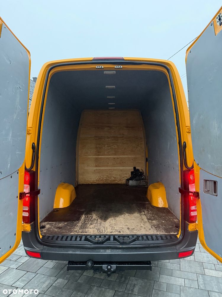 Mercedes-Benz Sprinter - 22
