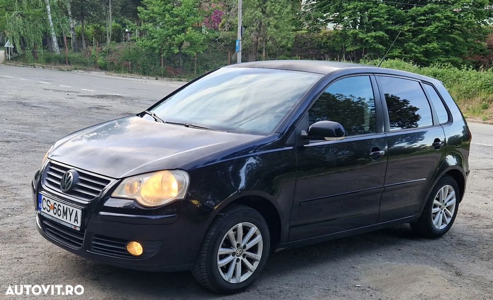 Volkswagen Polo 1.6 Tour - 1