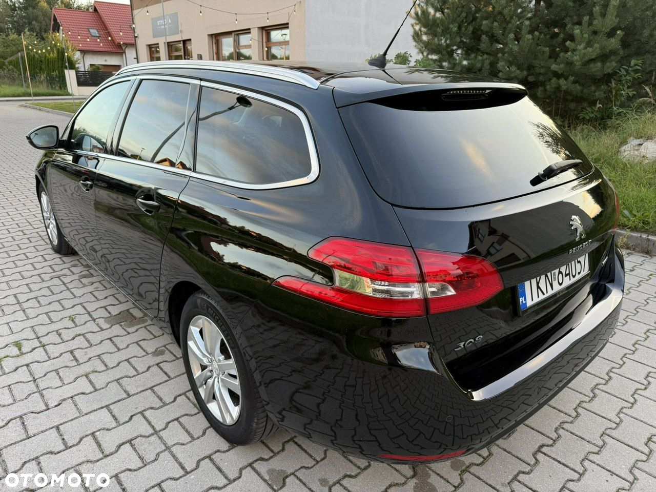 Peugeot 308 1.6 BlueHDi Allure S&S - 3