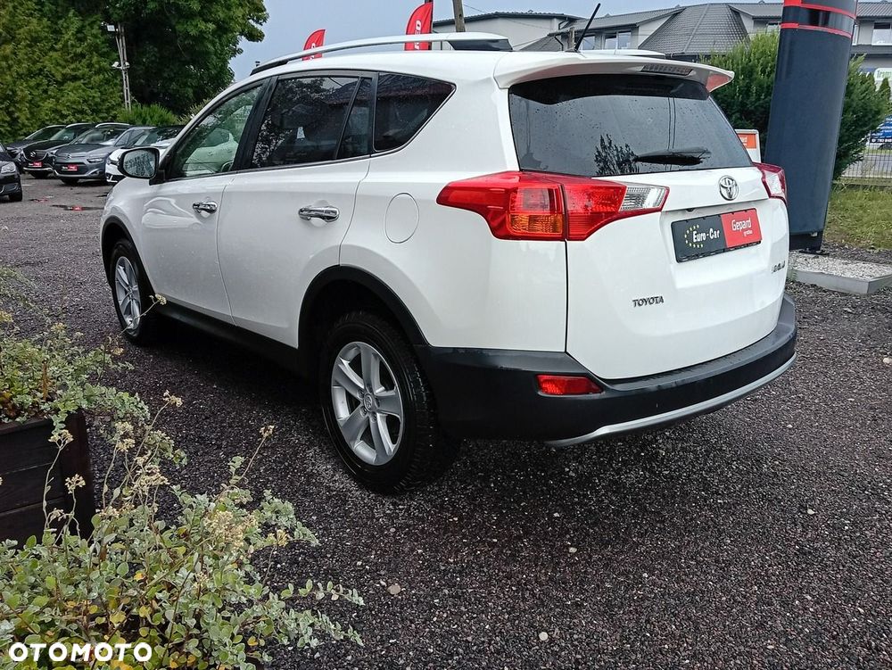 Toyota RAV4 - 6