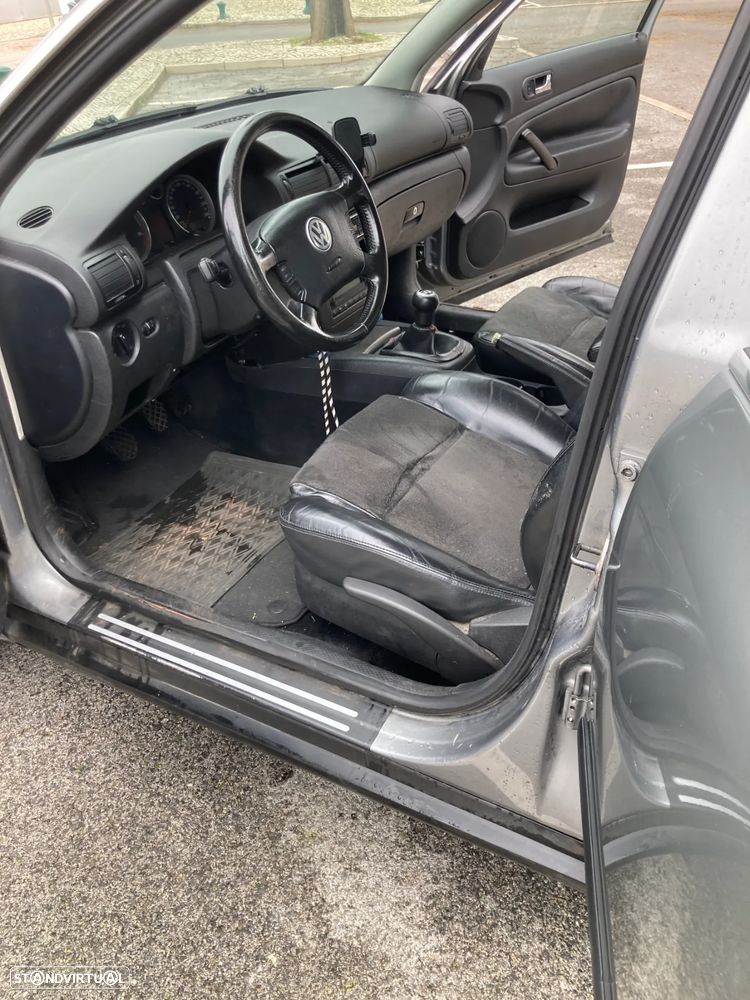 VW Passat Variant 1.9 TDi Highline 4M - 5