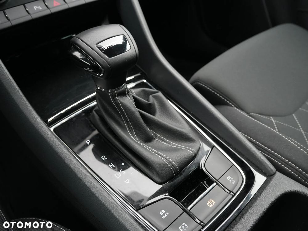 Skoda Karoq 1.5 TSI ACT Sportline DSG - 30