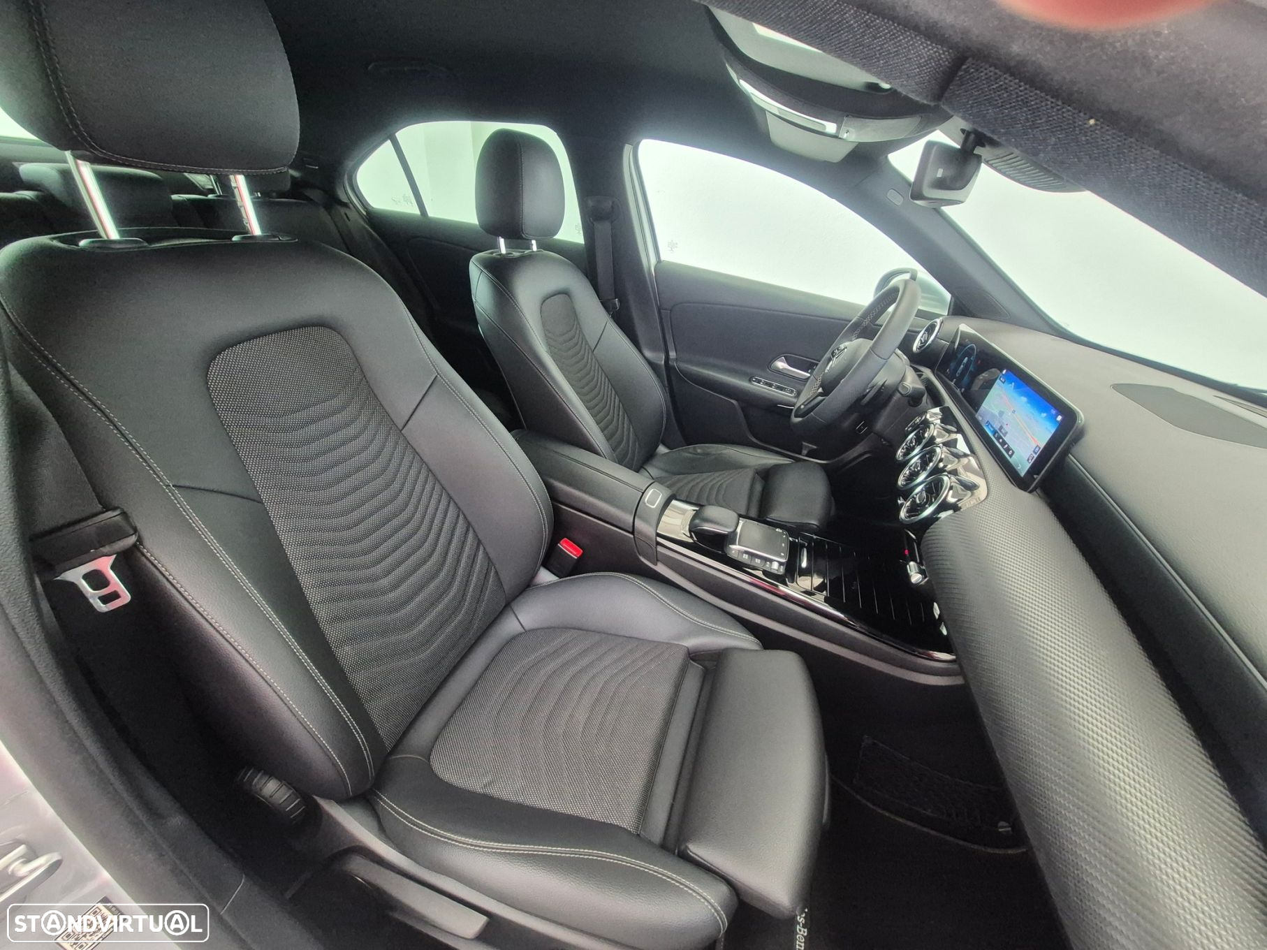 Mercedes-Benz A 180 Limousine d Progressive Aut. - 26