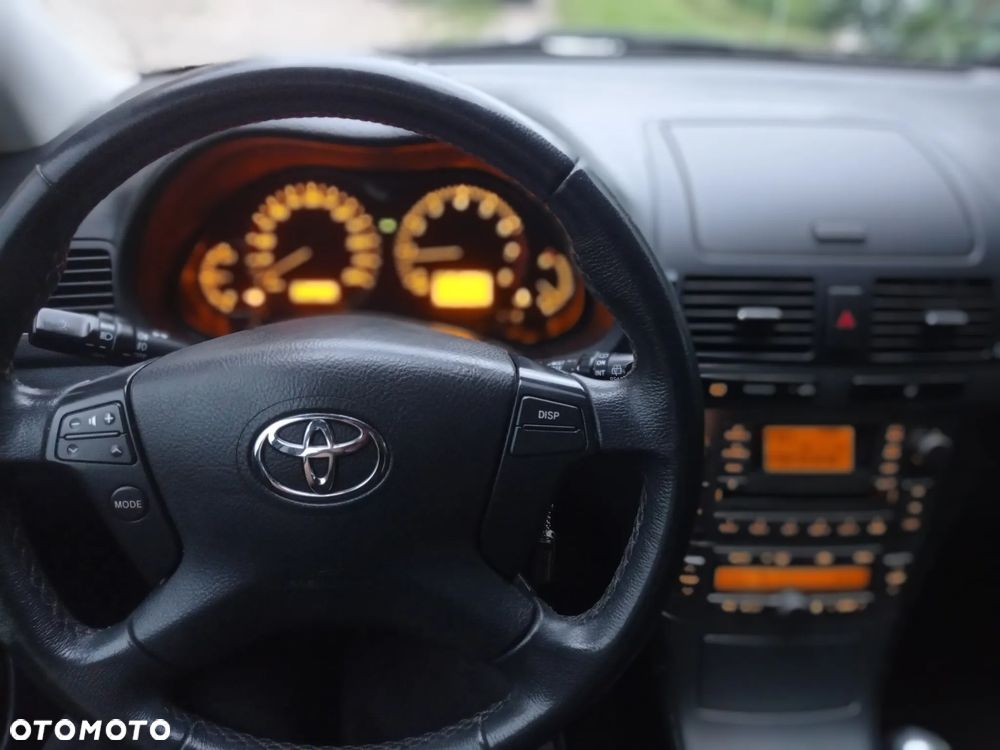 Toyota Avensis 1.8 VVT-i Sol - 6