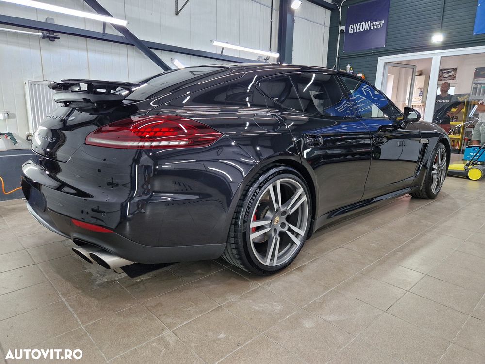 Porsche Panamera 4.8 PDK Turbo - 3