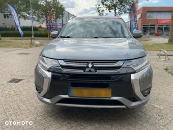 Mitsubishi Outlander Intense + - 23
