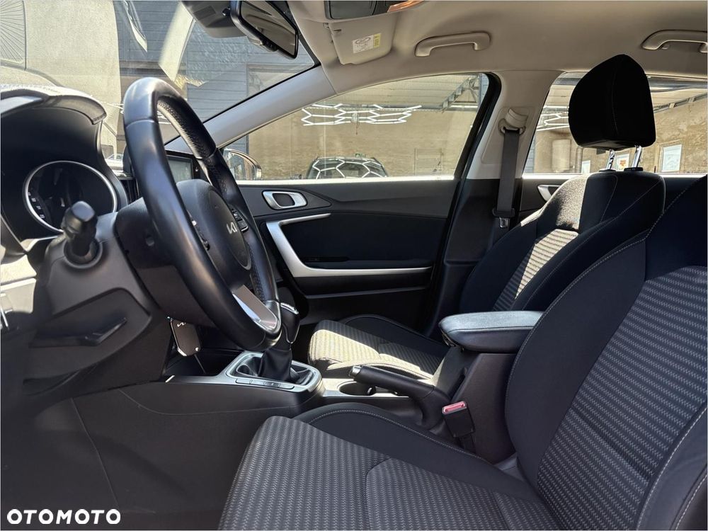 Kia Ceed 1.5 T-GDI M - 9