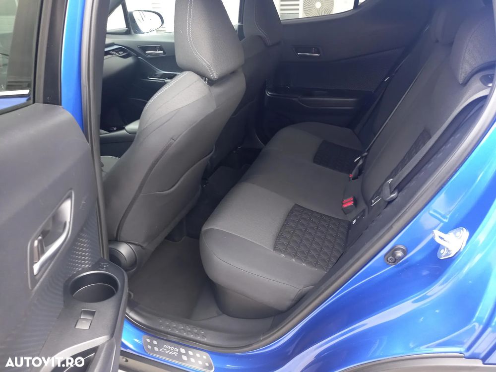 Toyota C-HR - 13