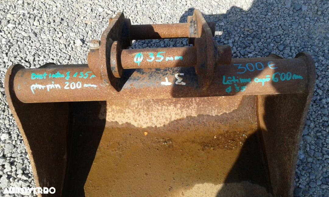 Cupa pentru miniexcavator cu greutatea cuprinsa intre 3 si 3,5 tone - 7