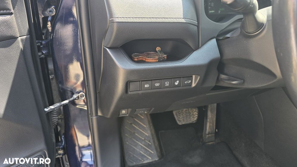 Toyota RAV4 - 11