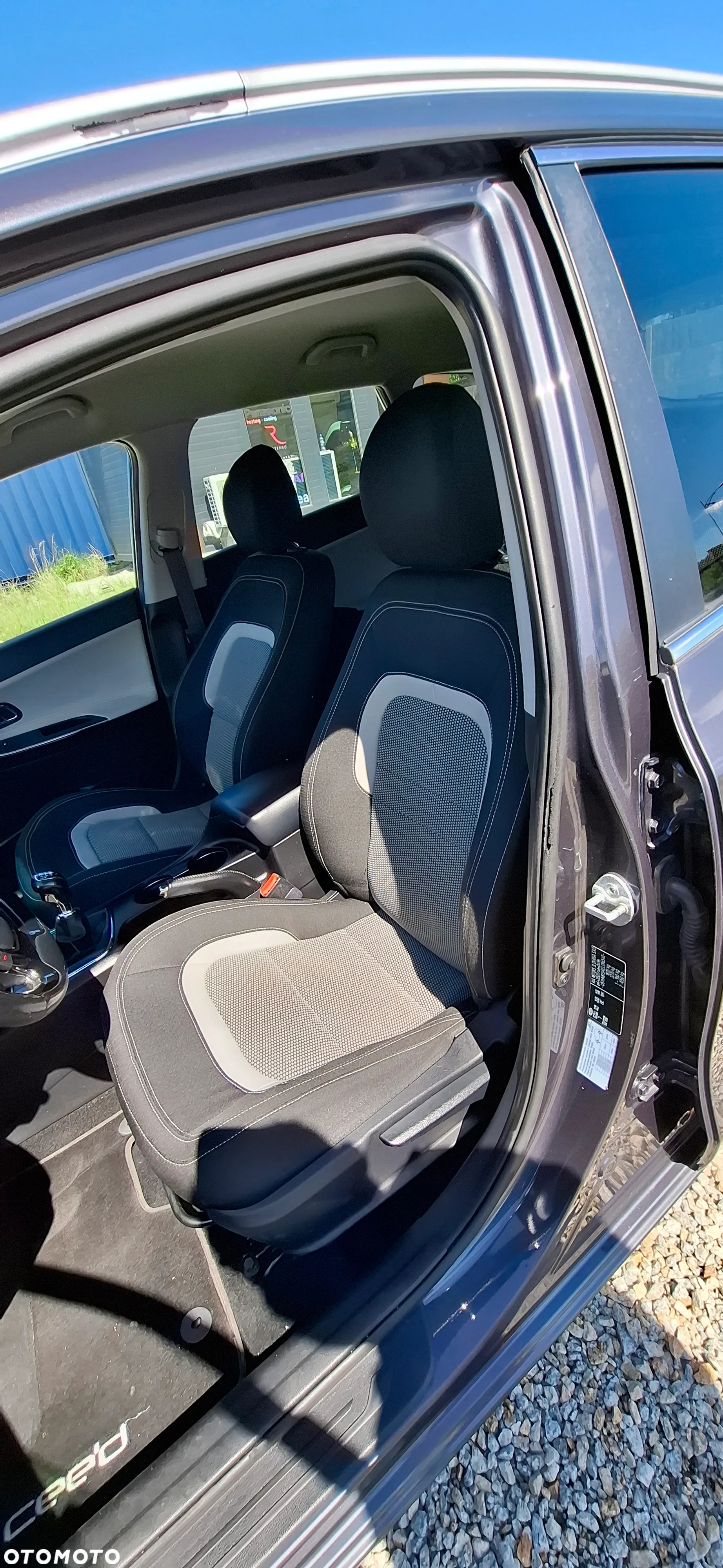 Kia Ceed 1.6 GDI Platinum Edition - 23